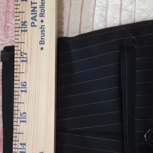 LINEAGE,2 PIECE, Super 120's Merino Wool, Chalk Striped Suit - Picture 13 of 16